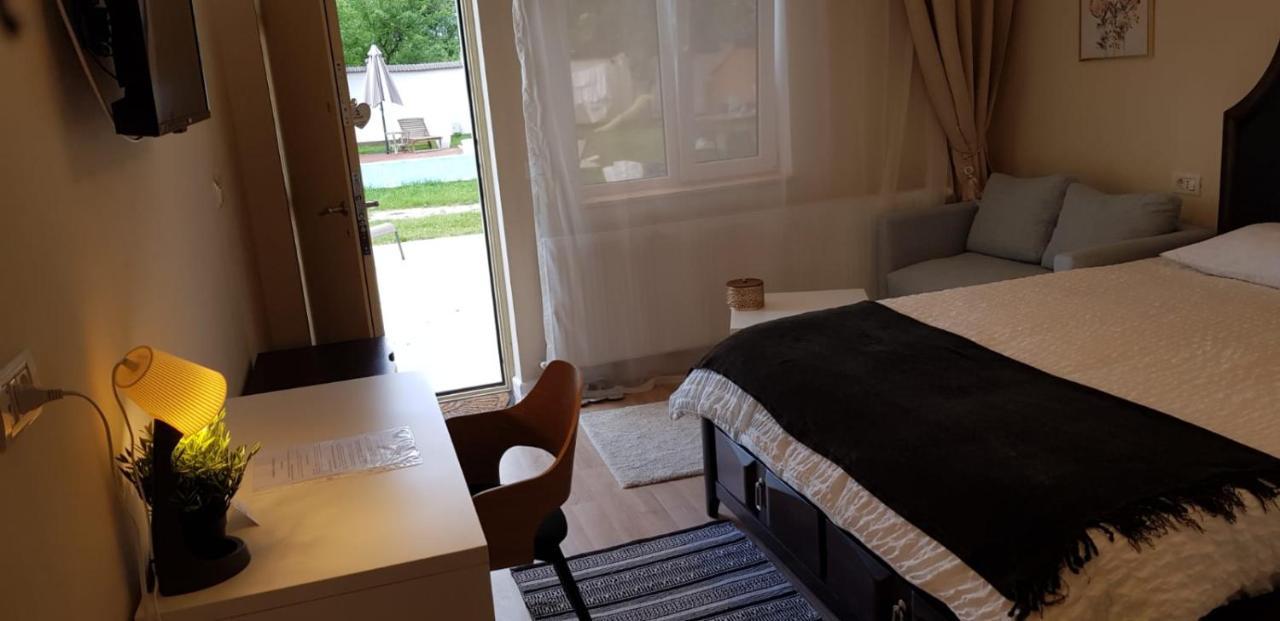 Pensiunea Groza Târgu Jiu Room photo